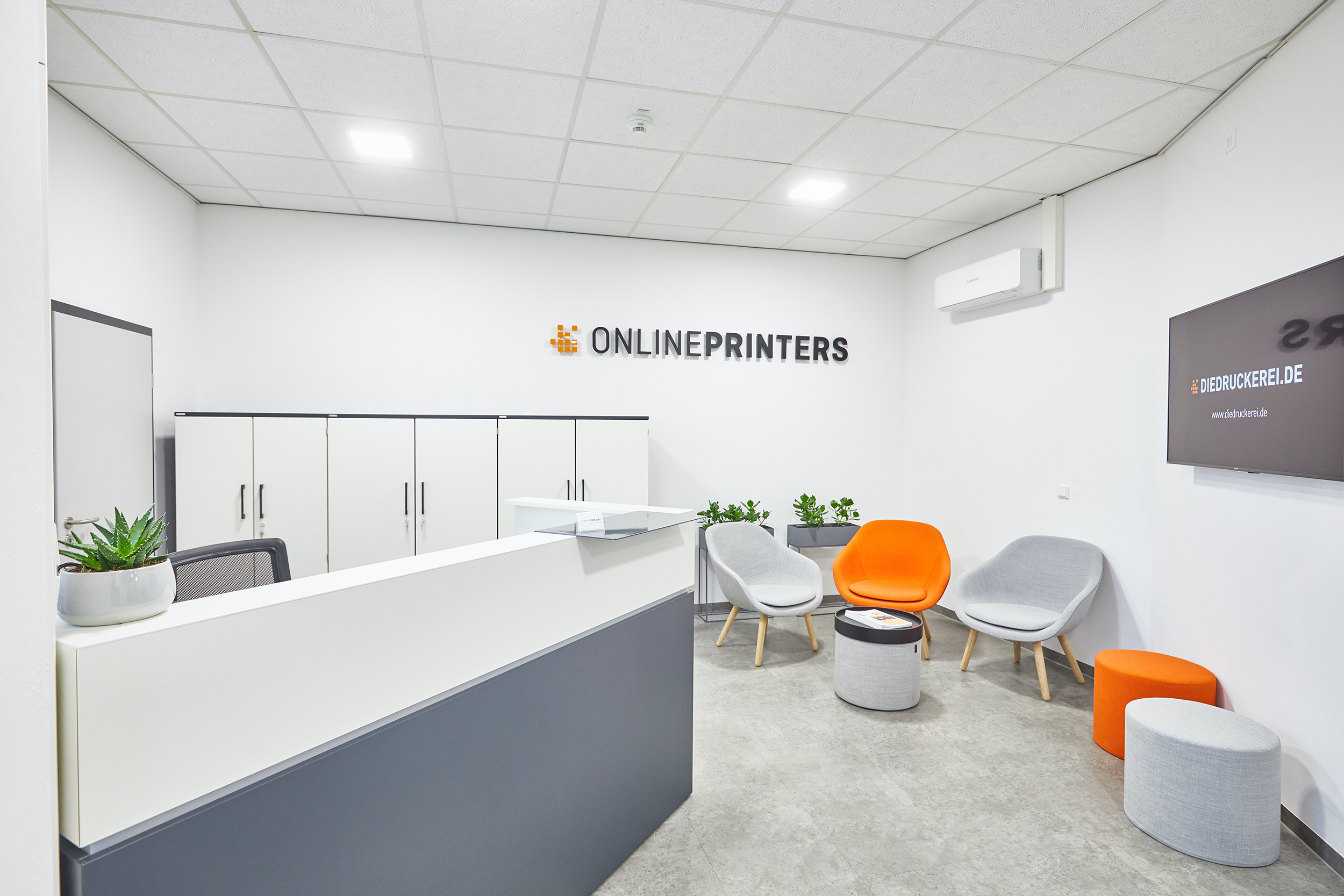 onlineprinters-6-5vbqaETns-unsplash